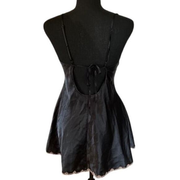 Y2K Victoria's Secret Black Satin Slip Dress w/ Cream Lace – Madison Beer Style - Picture 4 of 6